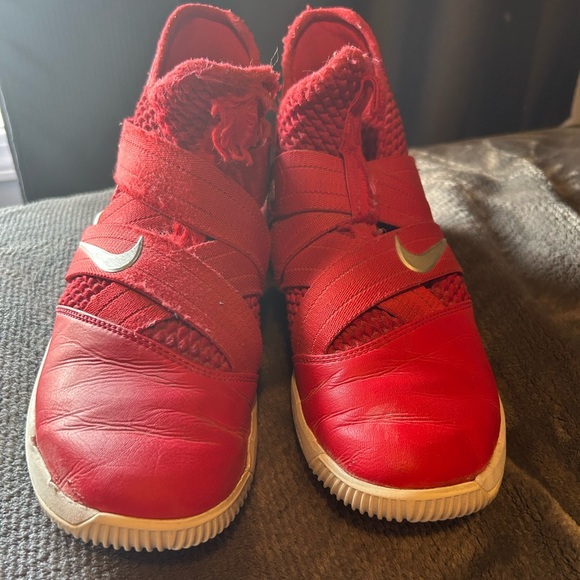 Nike LeBron Soldier 11 “University Red” – Men’s Size 8.5 - Picture 1 of 11